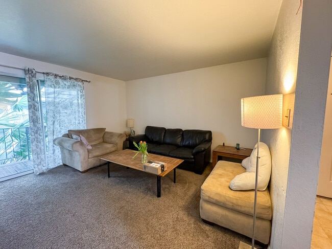 Photo - 724 W 1720 N