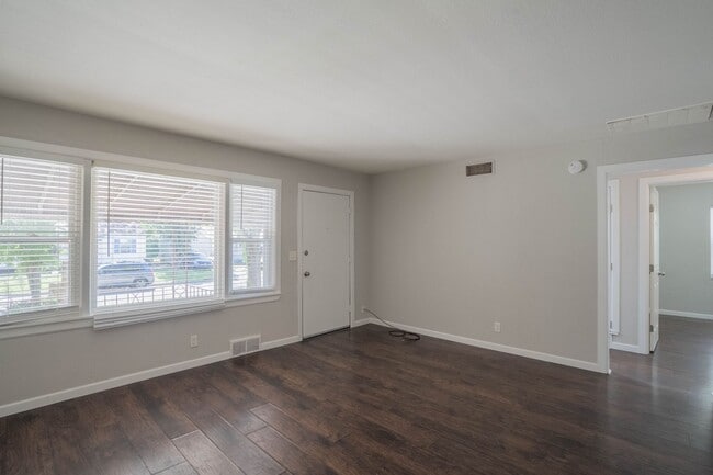 Photo - 3 Bed 1 Bath With Bonus Room!