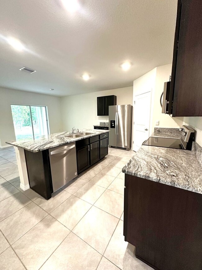 Photo - Lake Diamond North 4 Bed, 2 Bath