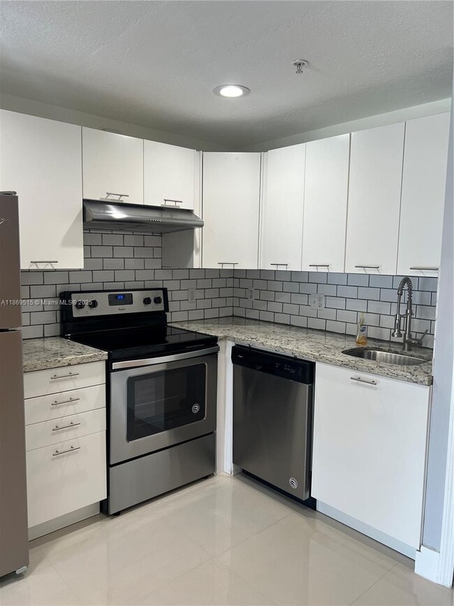Photo - 3410 Coral Wy Unit 404