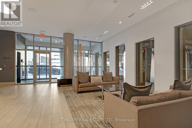 Photo - 525 Adelaide St W Unit 908-T