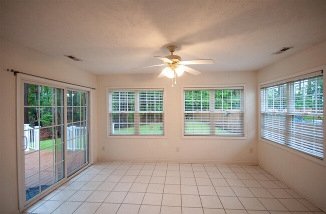 Photo - 115 Birdie Ct