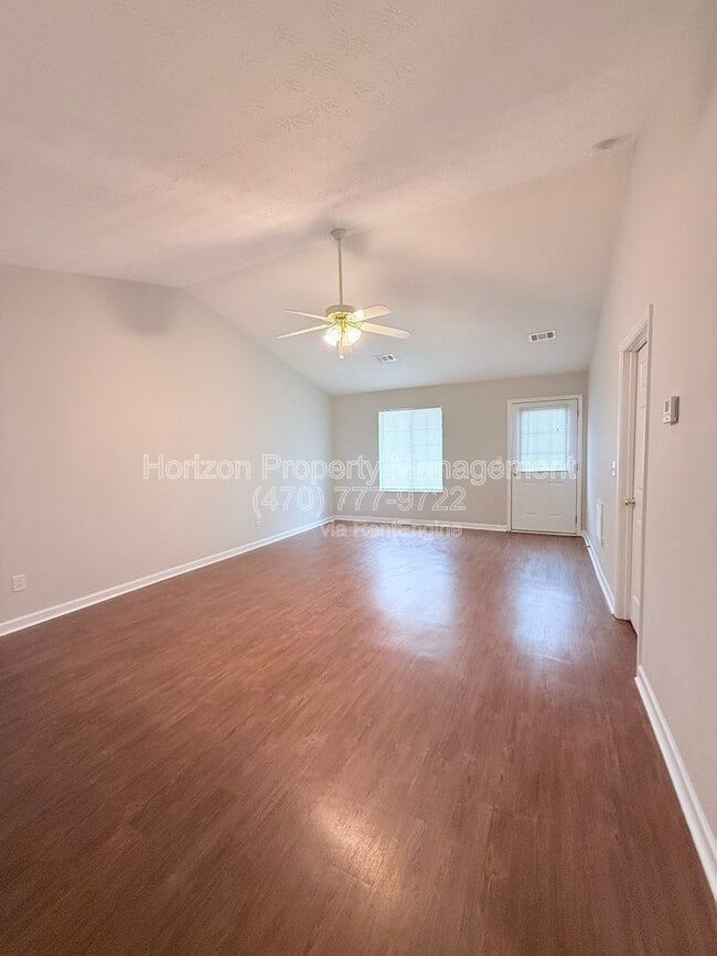 Photo - 4003 Hidden Hollow Dr