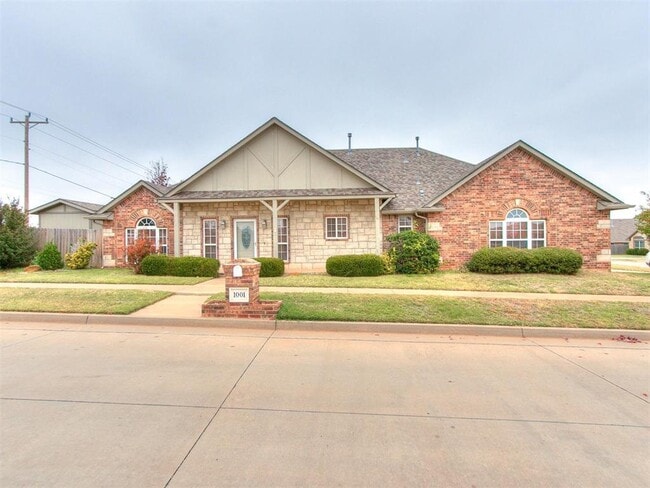 Photo - 1001 N Barn Hill Way