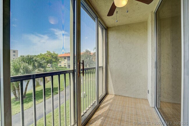 7940 NW 50th St Unit 203