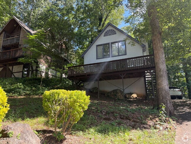 Building Photo - 8439 Lake Dr Rental