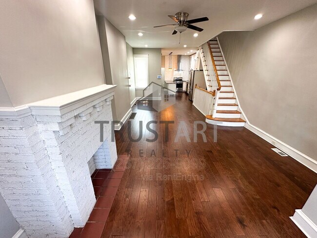 2406 E Allegheny Ave