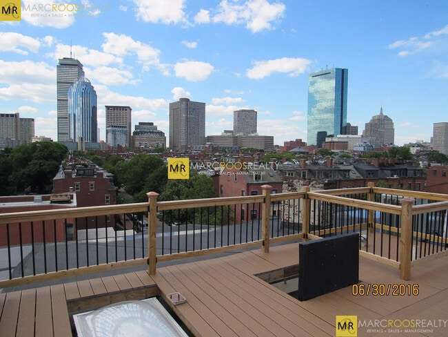 Building Photo - 670 Tremont St Unit #4