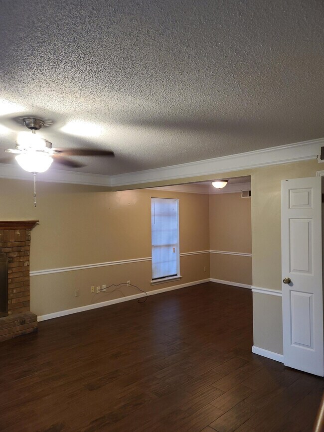 Photo - 5856 Jardin Pl