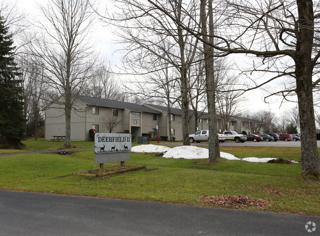 Deerfield Apartments - Deerfield Estates Apartments