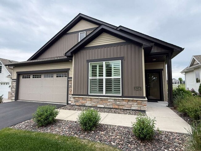 Building Photo - 9214 Kaiser Cir NE