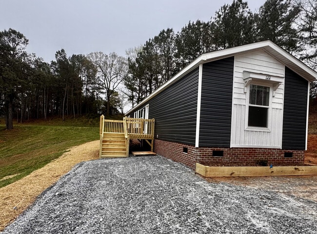 Photo - 121 Waccamaw Ln