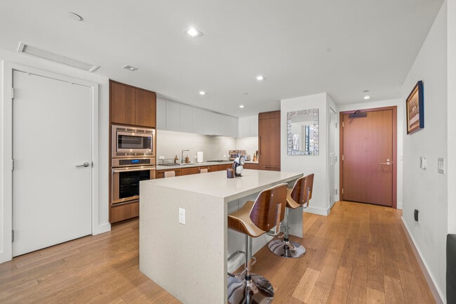 Building Photo - 1388 Kettner Blvd Unit 1205