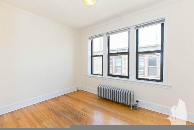 Photo - 2330 N Spaulding Ave