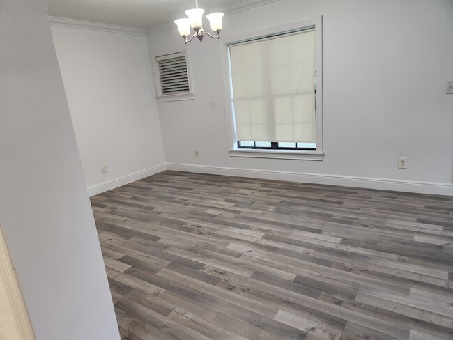 Photo - 1005 N Bracewell Dr
