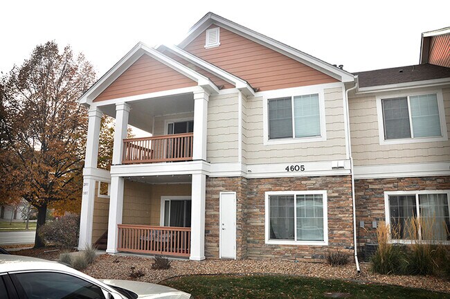 Photo - 4605 Hahns Peak Dr Unit 201