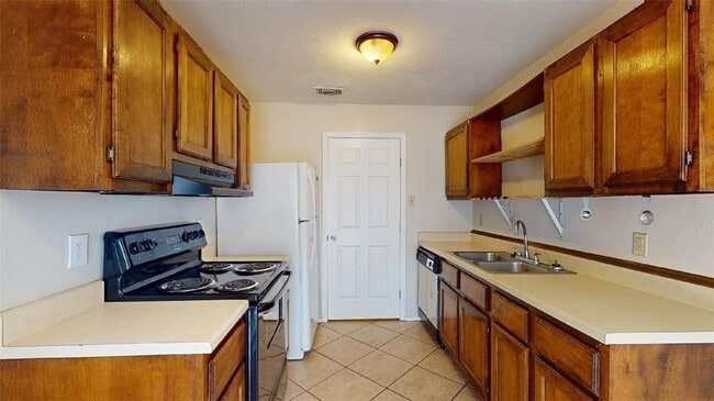 Photo - 1004 Verde Dr Unit B