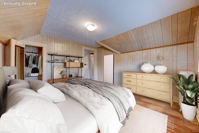 Photo - 18 Hubbard Pl