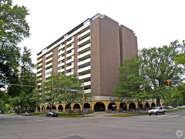 Photo - Park Lane Towers Apartments