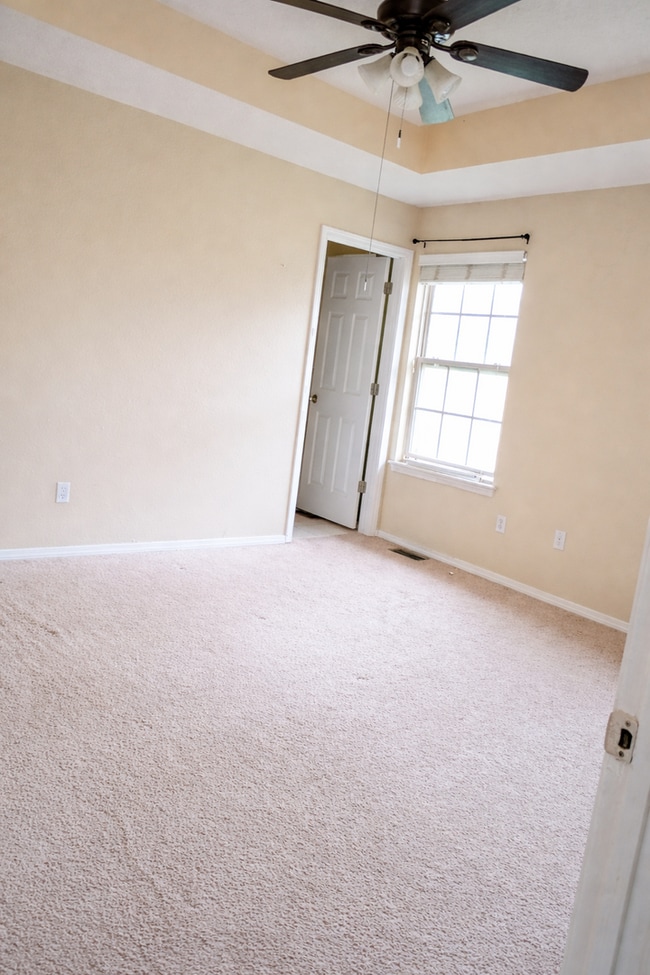 Photo - Spacious 3 Bed, 2 Bath Duplex in Prime Ozark Location