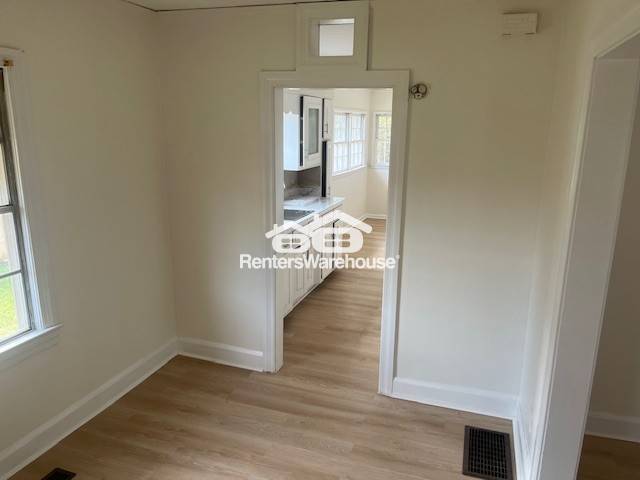 Photo - 103 Pine St