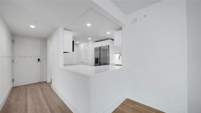 Photo - 555 NE 34th St Unit 2506