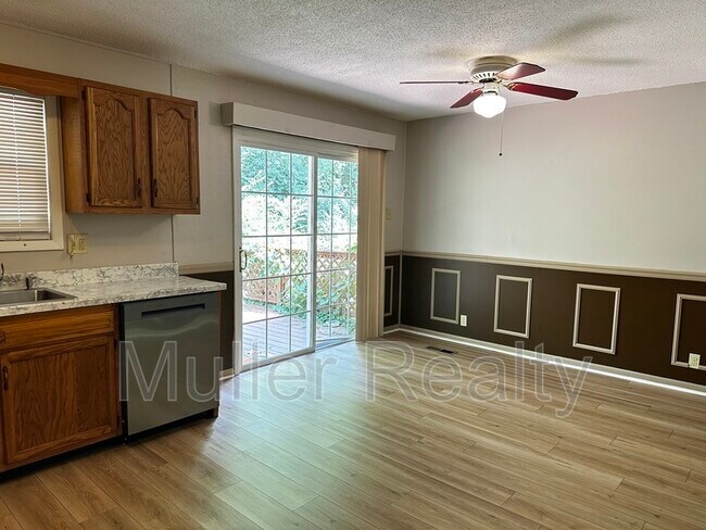 Photo - 1923 Ridgecrest Dr