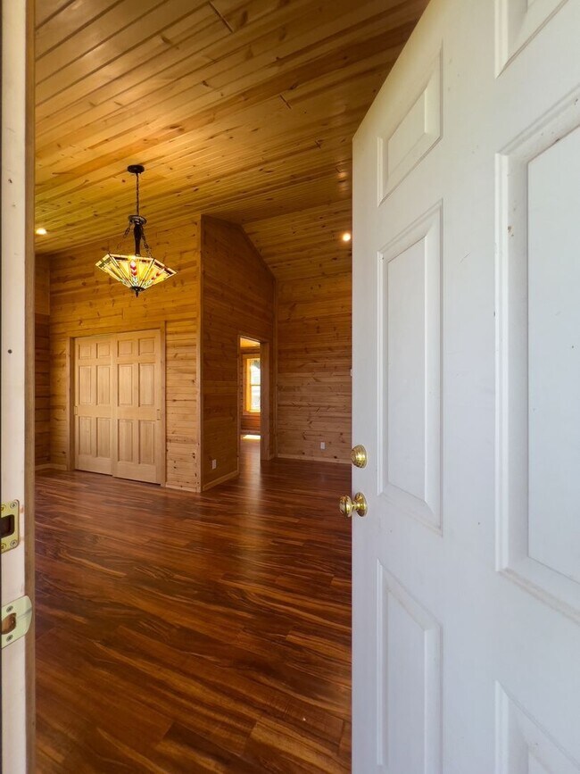 Photo - Newly Built 2-bedroom Log Cabin on Mount V...