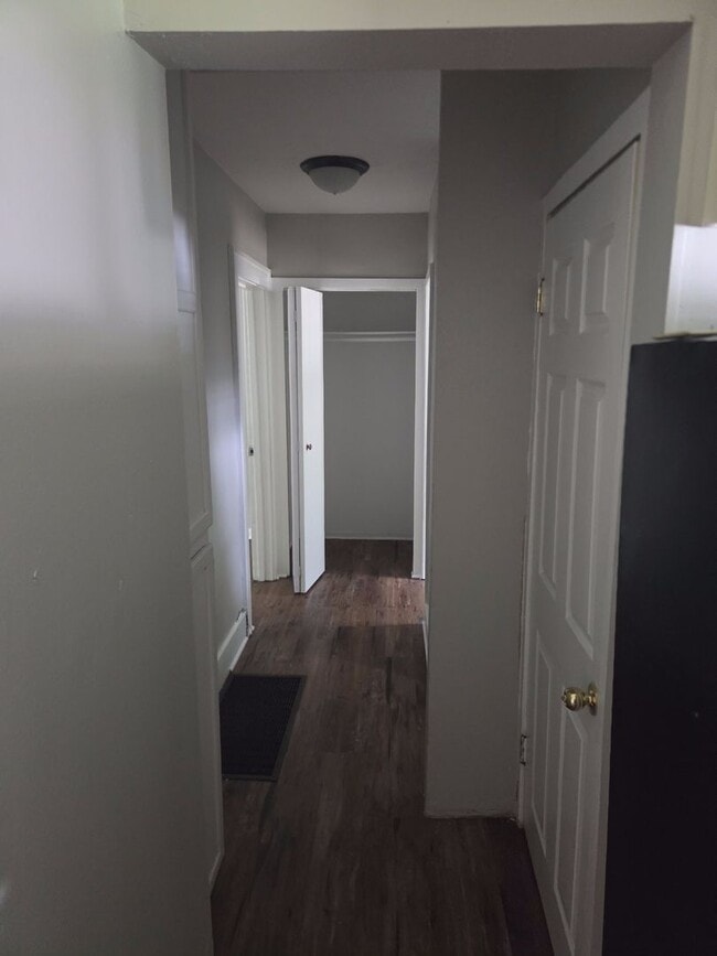 Photo - Spacious 4-Bedroom Home in Peoria — Dog-Friendly & Move-In Ready!