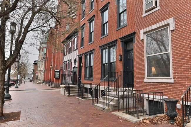 122-124 State St