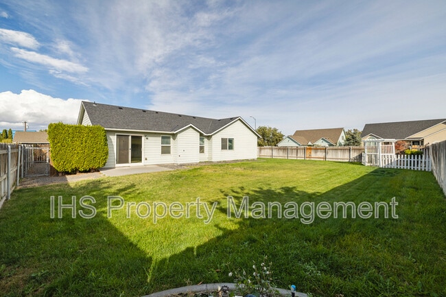 Photo - 1701 W 30th Ave