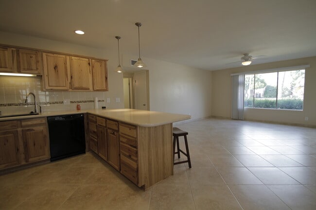 6805 E 2nd St. Unit 11