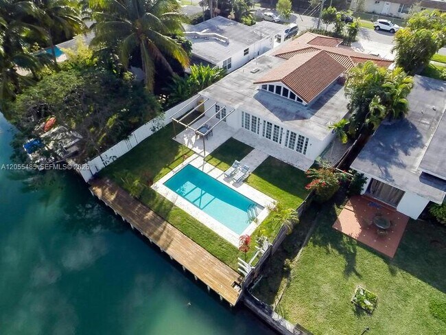 1365 Daytonia Rd