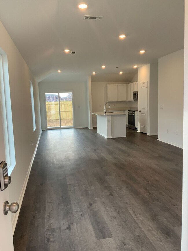 Photo - 8101 Donna Dr