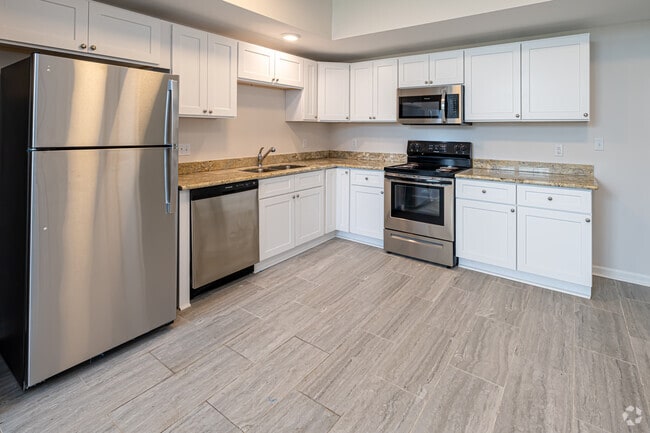 3BR, 2BA Townhome - 1,400SF - Kitchen