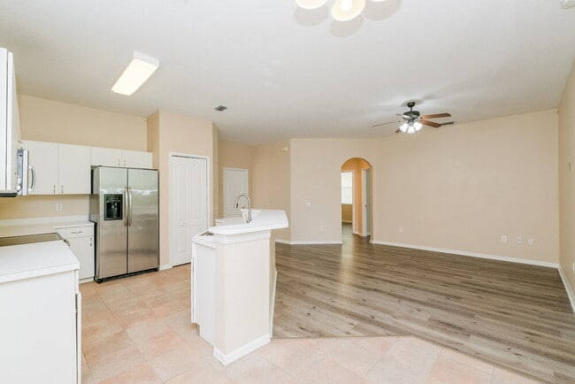 Photo - 25402 7 Rivers Cir