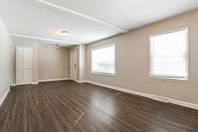 Photo - 717 Goose Creek Dr