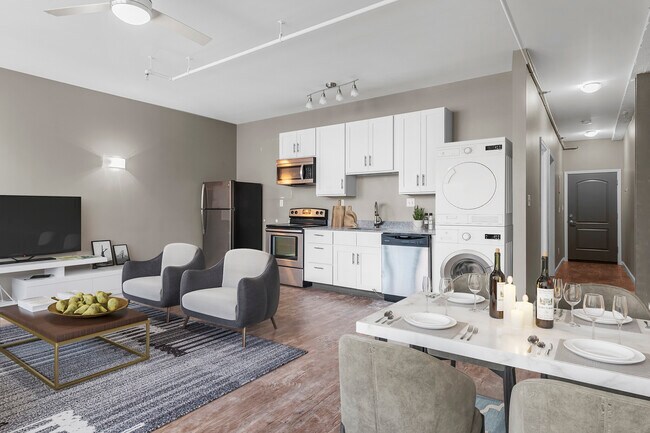 Photo - 4242 Lindell Blvd