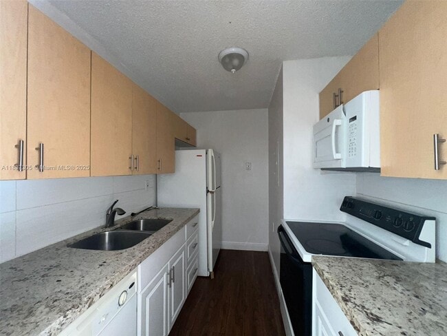 Photo - 1129 Lake Victoria Dr Unit J