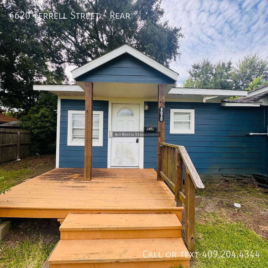 Photo - 6620 Terrell St Unidad Rear