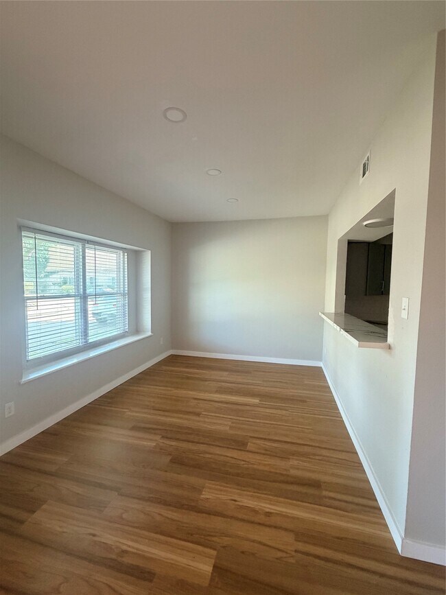 Photo - 1351 Mardi Ln