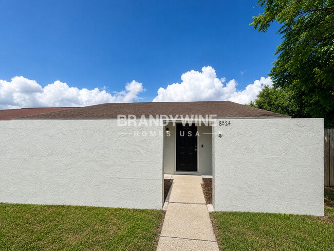 Photo - 8524 Pinehurst Dr