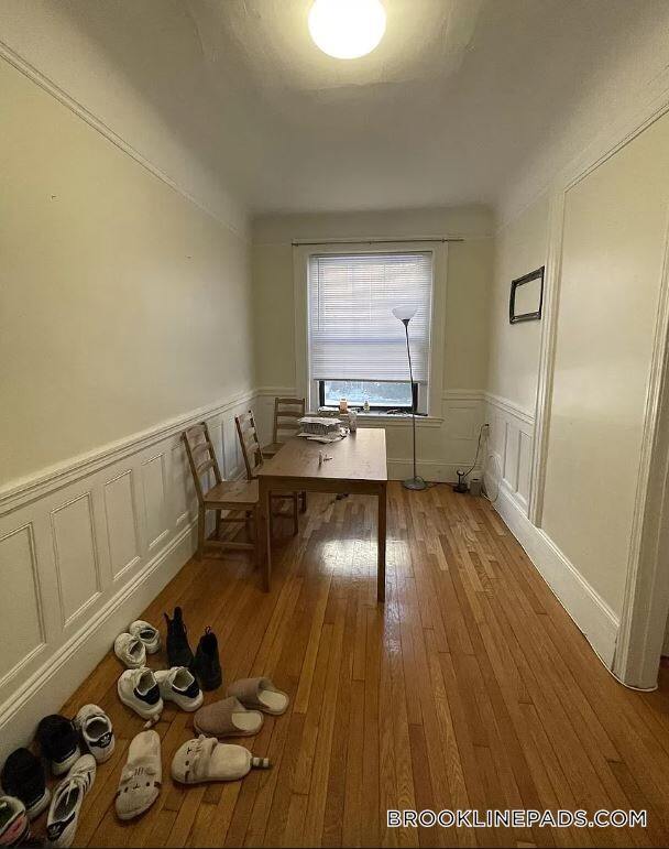 Photo - 48 Babcock St Unit 1