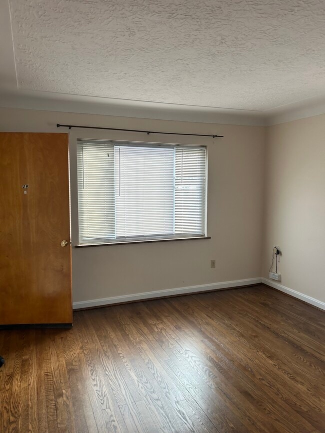 Living Room - 625 South Ft. Thomas Ave Unit 2 West