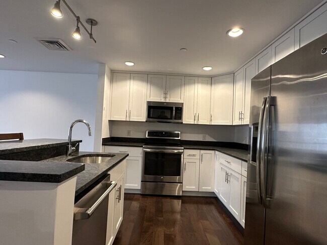 Photo - 25 High St Unidad 307