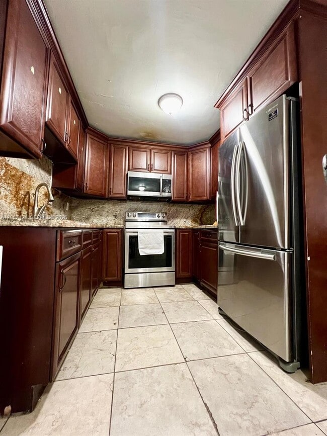 Photo - 6023 SW 69th St Unidad 78