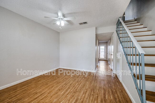 Photo - 604 Meadow View Ct