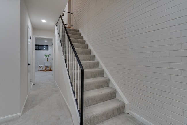 Photo - 7917 Schuyler Ct