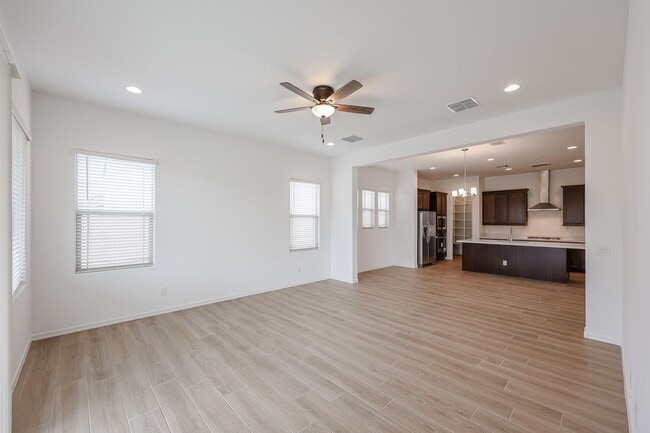 Photo - 3 Bedroom Plus Den in Aloravita Community