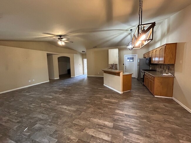 Photo - Spacious, open and upgraded home in Northwest Hanford....with 30 solar panels!!!